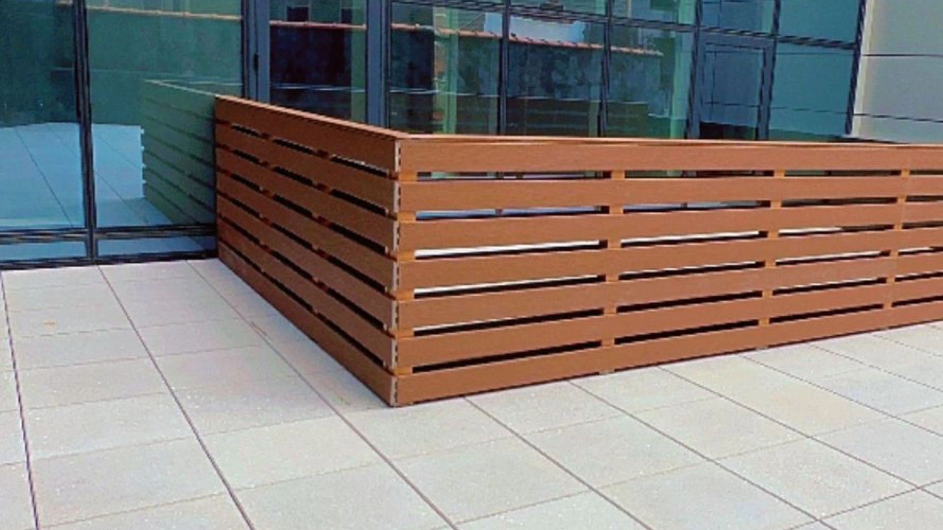 commercial-wood-fencing